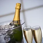 斯考特而科迪纳酒店 酒店