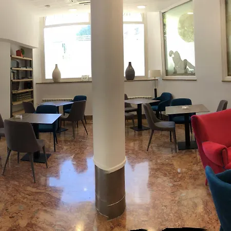 Sercotel Codina Hotell