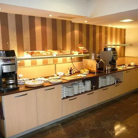Szálloda Sercotel Codina